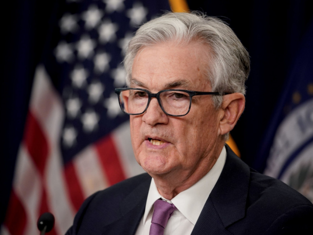 Пауел најавува натамошен раст на каматите поради силниот пазар на труд