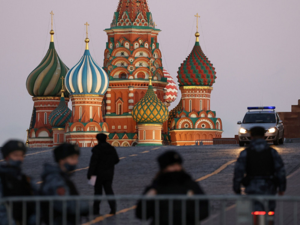 Русија преживеа година на санкции инвестирајќи како никогаш досега