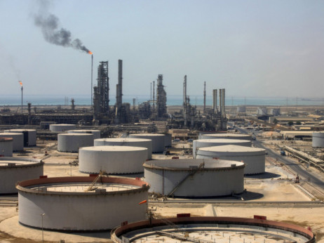 ОПЕК гледа затегнување на пазарот на нафта во наредниот период