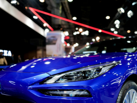 Продажбата на електрични возила надмина една илјада милијарди долари