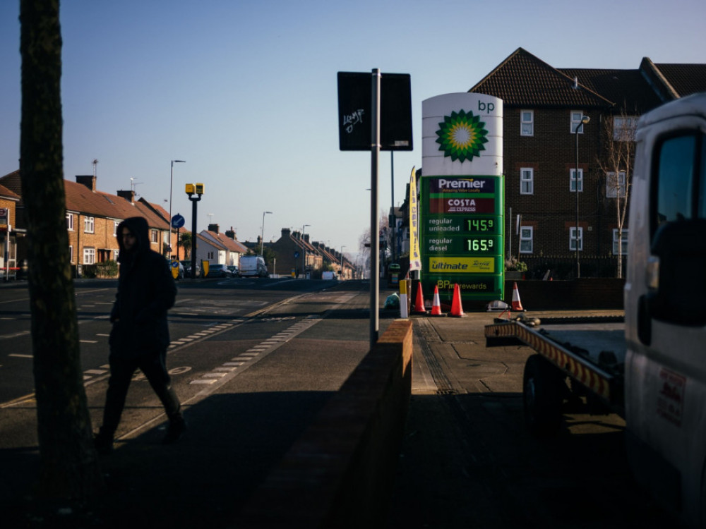 Инфлацијата во Обединетото Кралство се намали повеќе од очекуваното