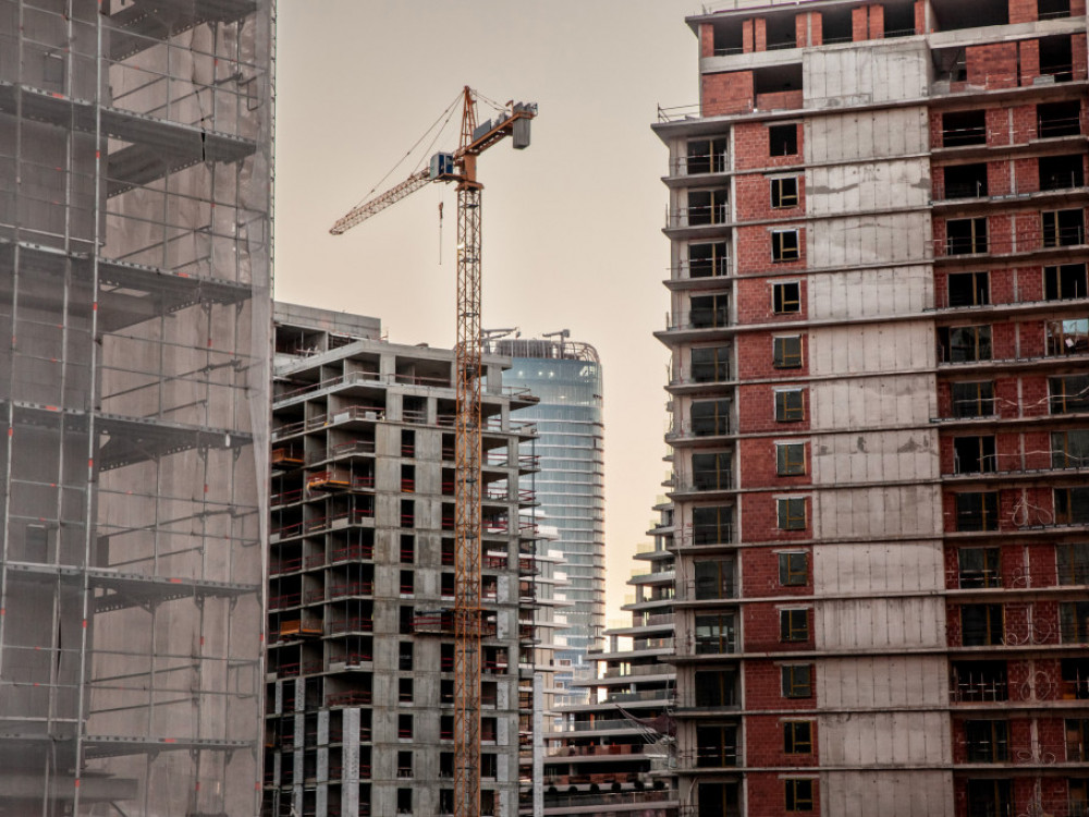 Пет вести за почеток на денот: Луксембург може вода да ни носи