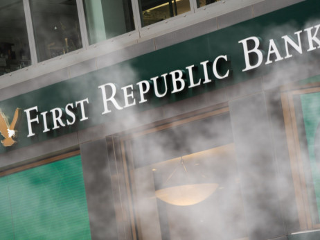 Банка во САД оценета како компанија со висок ризик размислува за продажба