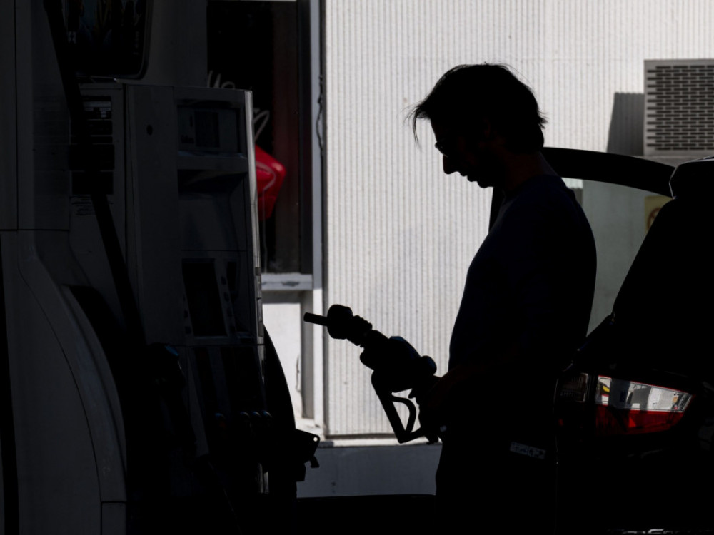 Нафтата го продолжува падот во пресрет на податоците за инфлација во САД