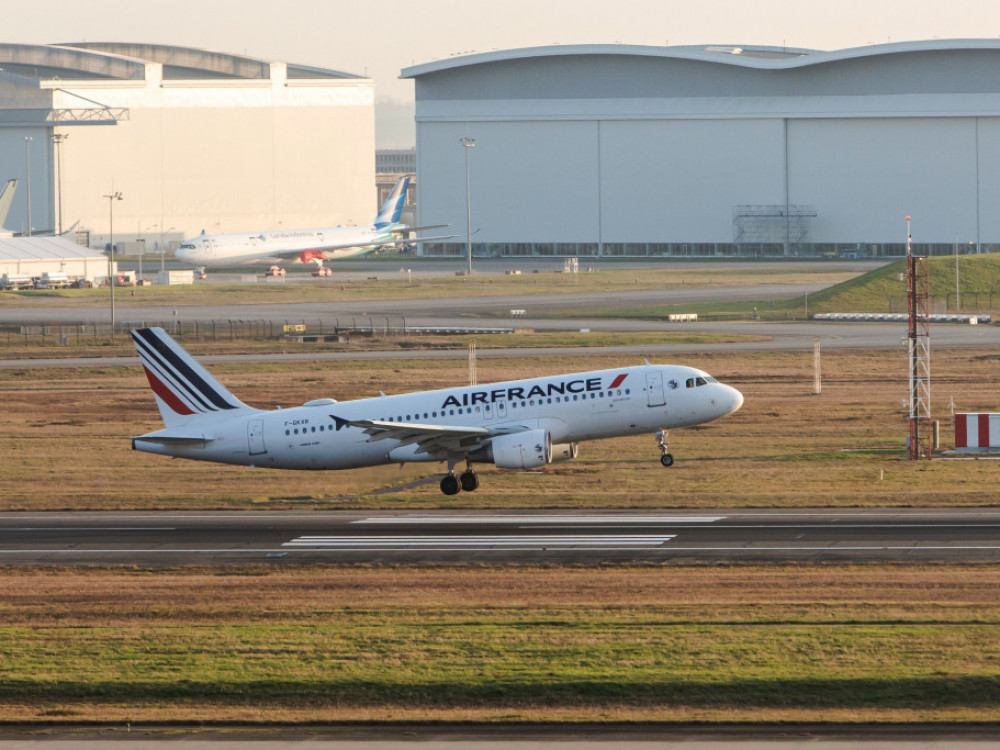 „Ер Франс“ со „дебели“ бонуси ќе ги мотивира пилотите да летаат