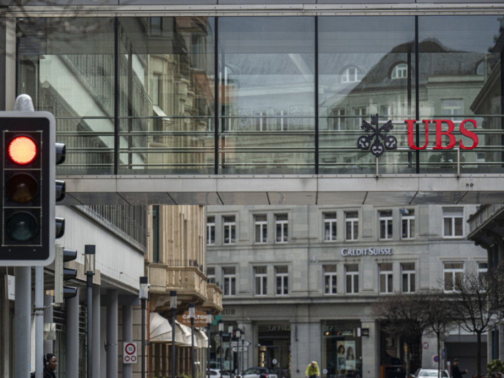 УБС ја купува Кредит Суис со историски договор за крај на кризата