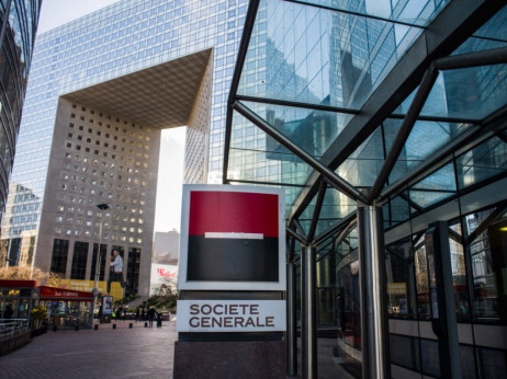 Во Франција претреси во пет банки поради сомнежи за перење пари