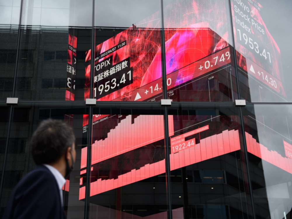 Слабо е расположението на инвеститорите на берзите