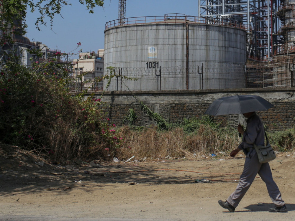 Нафтата го зголемува растот поради намалените резерви