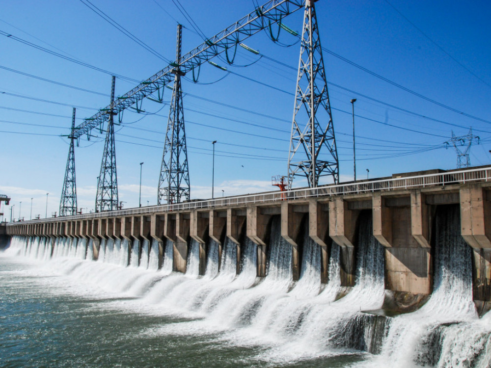 Проекти стари половина век чекаат, струја од вода има сѐ помалку