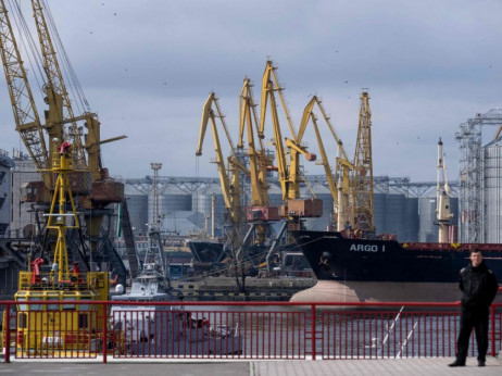 Украина тврди дека извозот на жито преку Црно Море и натаму е во прекин