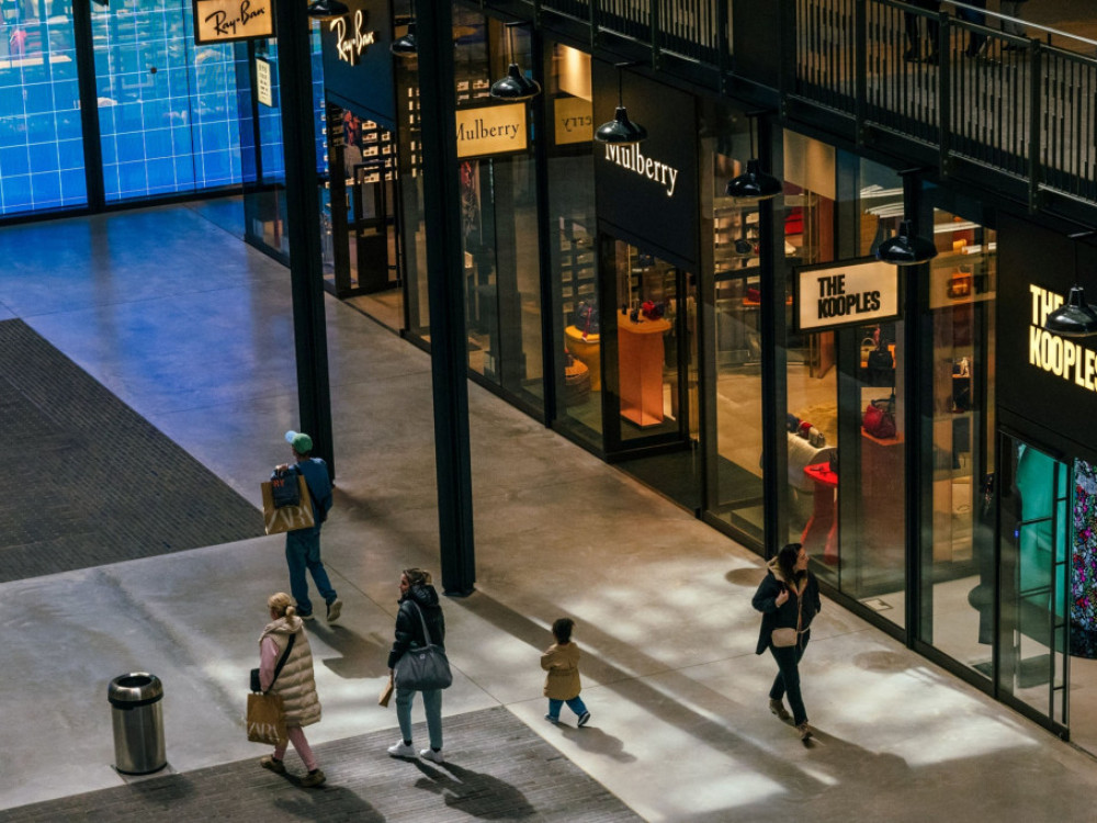 Инфлацијата во Обединетото Кралство останува тврдоглаво висока, над 10 отсто