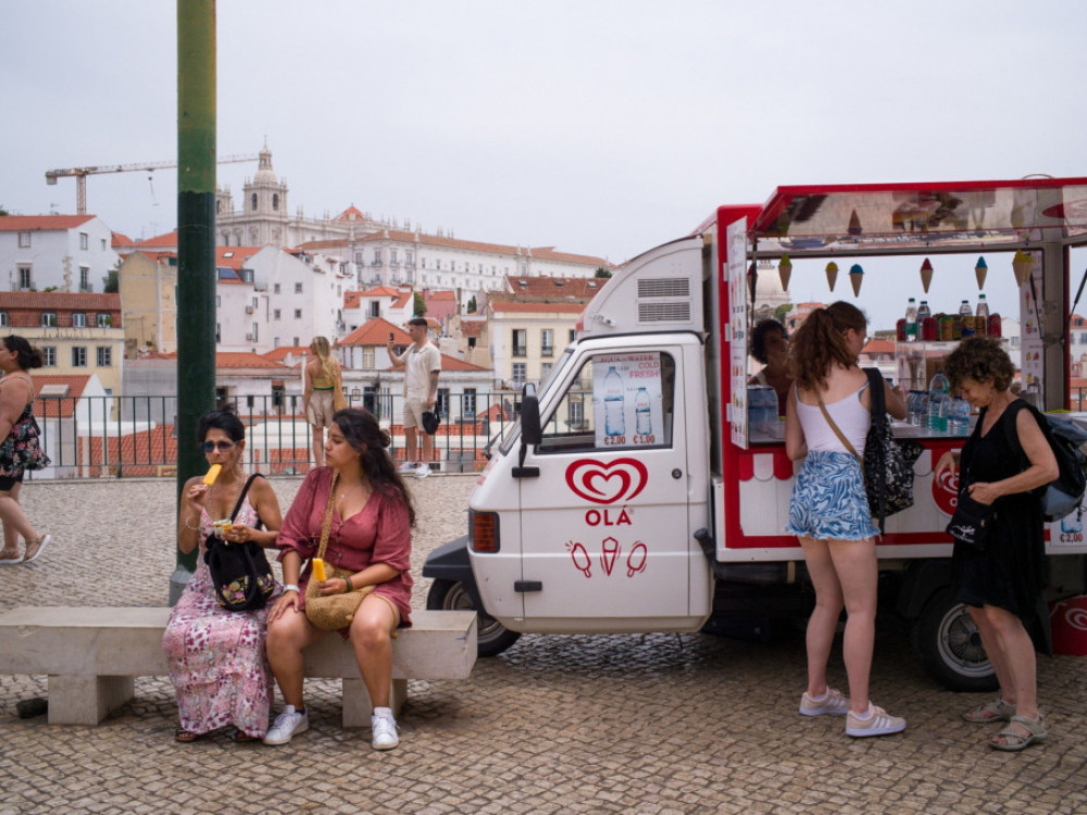 Европејците се преиспитуваат за летните одмори поради метежите