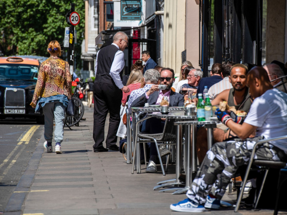 Ес енд пи: Компаниите во Велика Британија изненадија со најсилен раст во една година