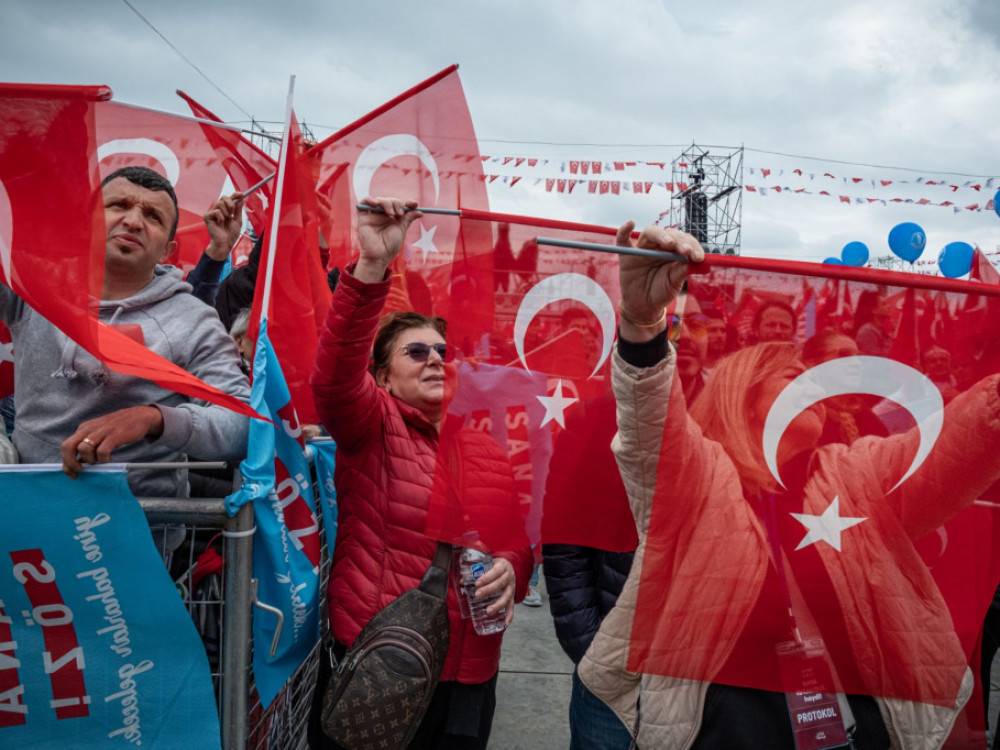 Пет вести: Индијци дојдоа на печалба, Ердоган пак победи