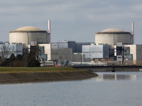 Франција бара ист третман на нуклеарната и обновливата енергија