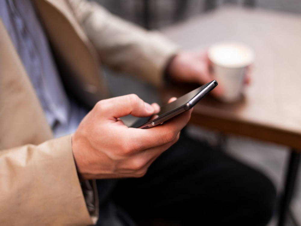 Австралијците можат да ги игнорираат деловните повици и мејлови по работното време