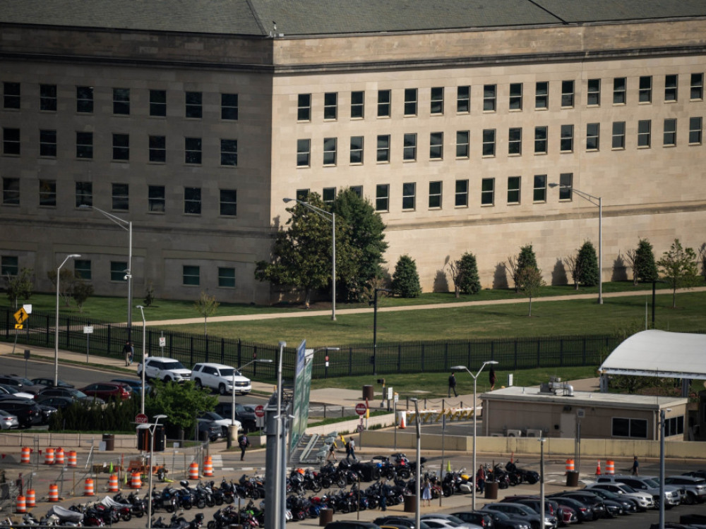 Лажна фотографија од експлозија кај Пентагон ги стресе берзите