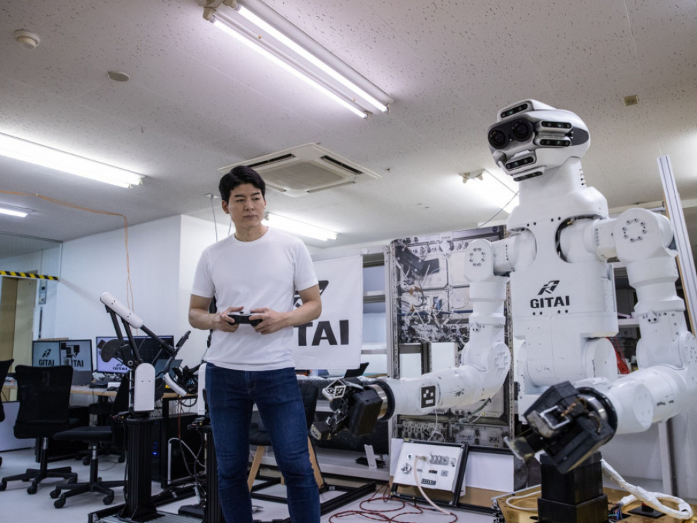 Јапонски стартап собра 30 милиони долари за да испрати роботи во вселената