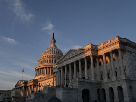 Претставничкиот дом во САД го изгласа договорот за долгот, на ред е Сенатот