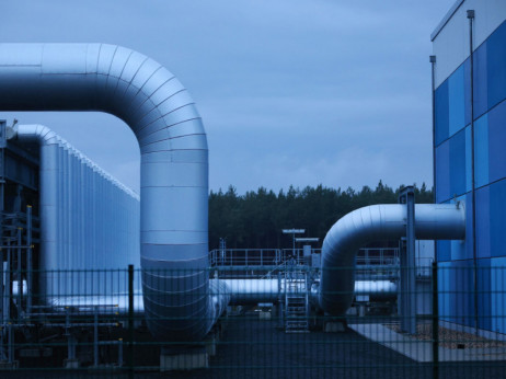 Слабата европска индустрија ја намалува побарувачката на гас