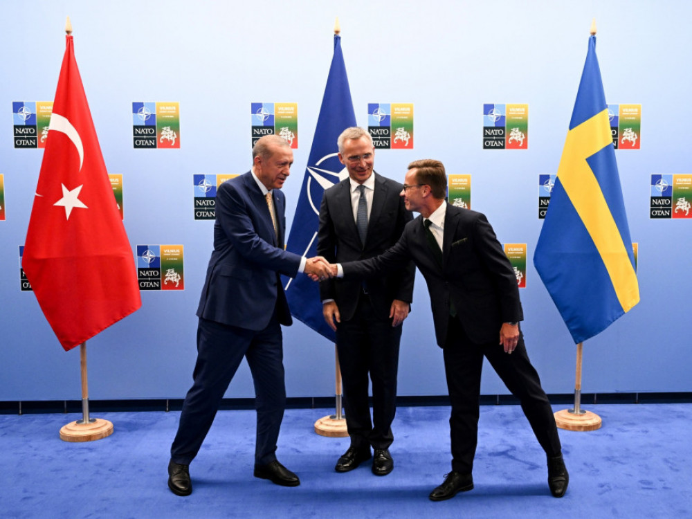 Турција ја пушти Шведска во НАТО