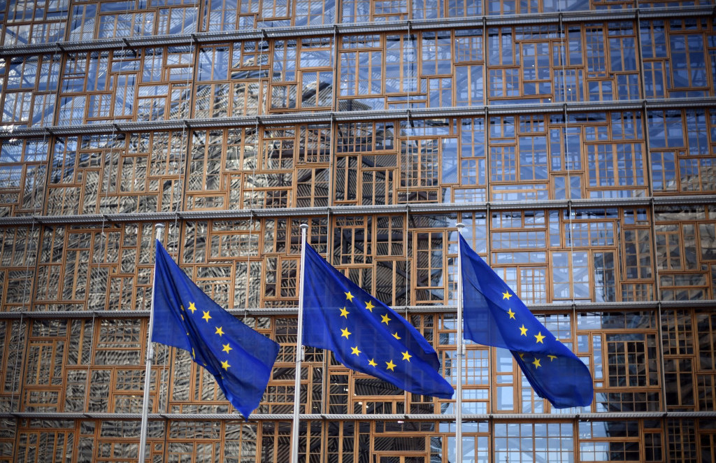 Пет вести за почеток на денот: Четири децении каскаме зад ЕУ