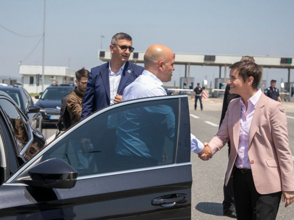 Ковачевски и Брнабиќ ги промовираа електронските патарини