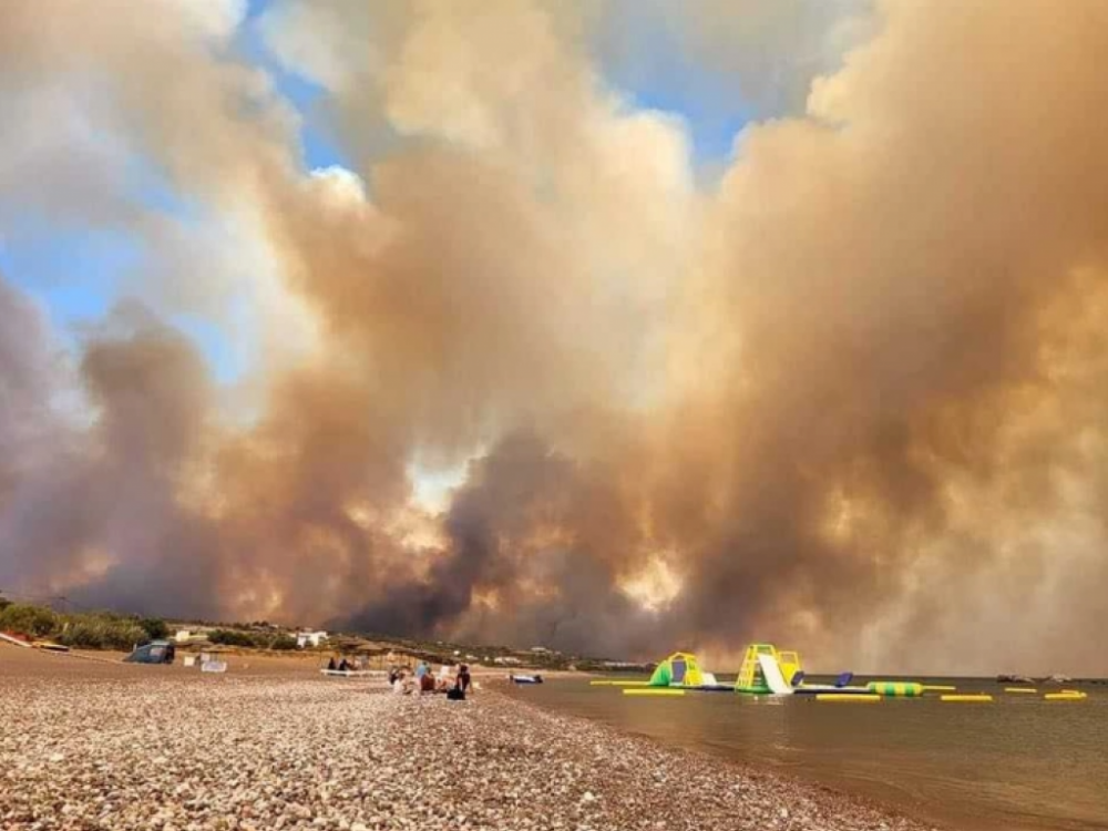 Вонредна состојба поради пожарите на Родос