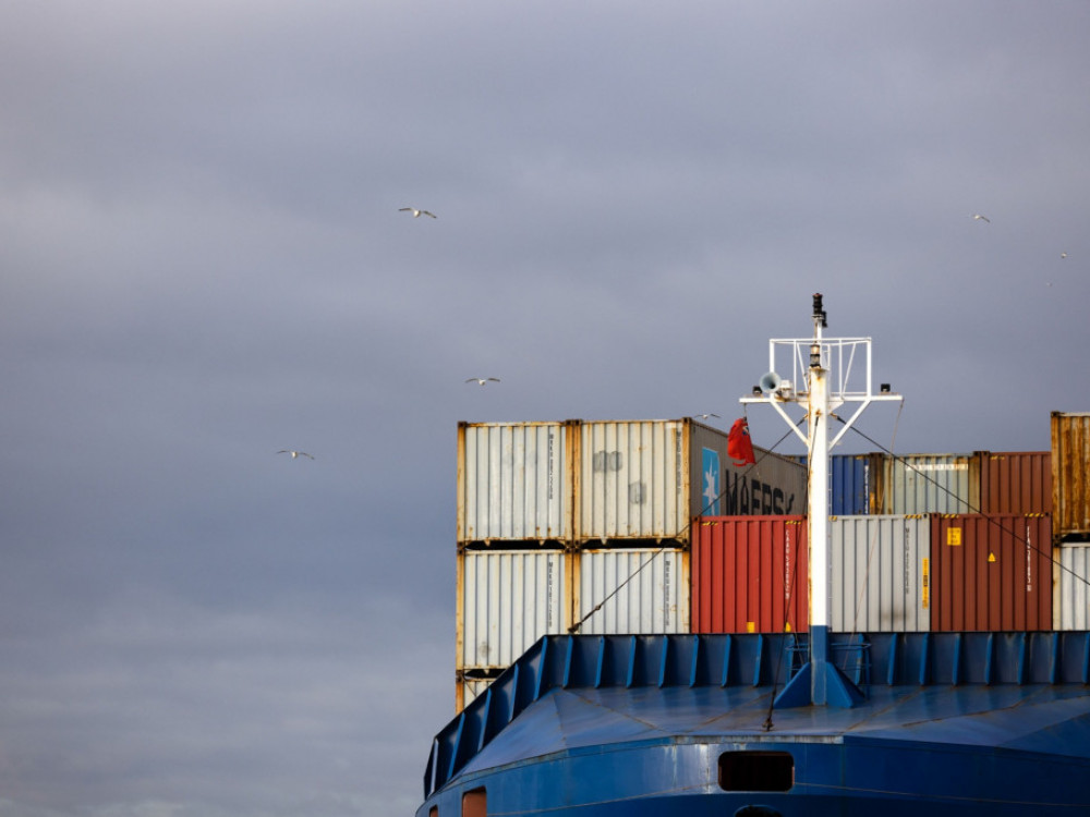 Сообраќајот во Суецкиот Канал на најниско ниво од 2021-та, кога се заглави товарен брод