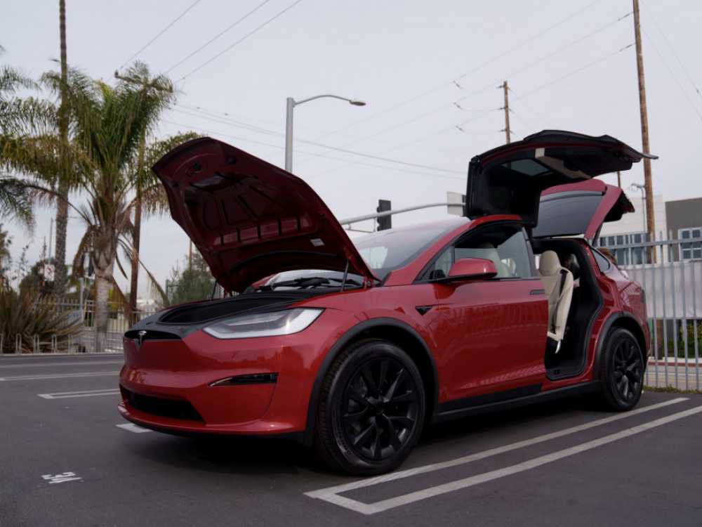 „Тесла“ претстави нови возила поевтини за 10.000 долари