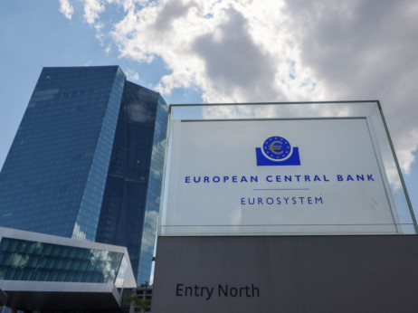 Вилерој: ЕЦБ не смее да ја тестира економијата до пропаст