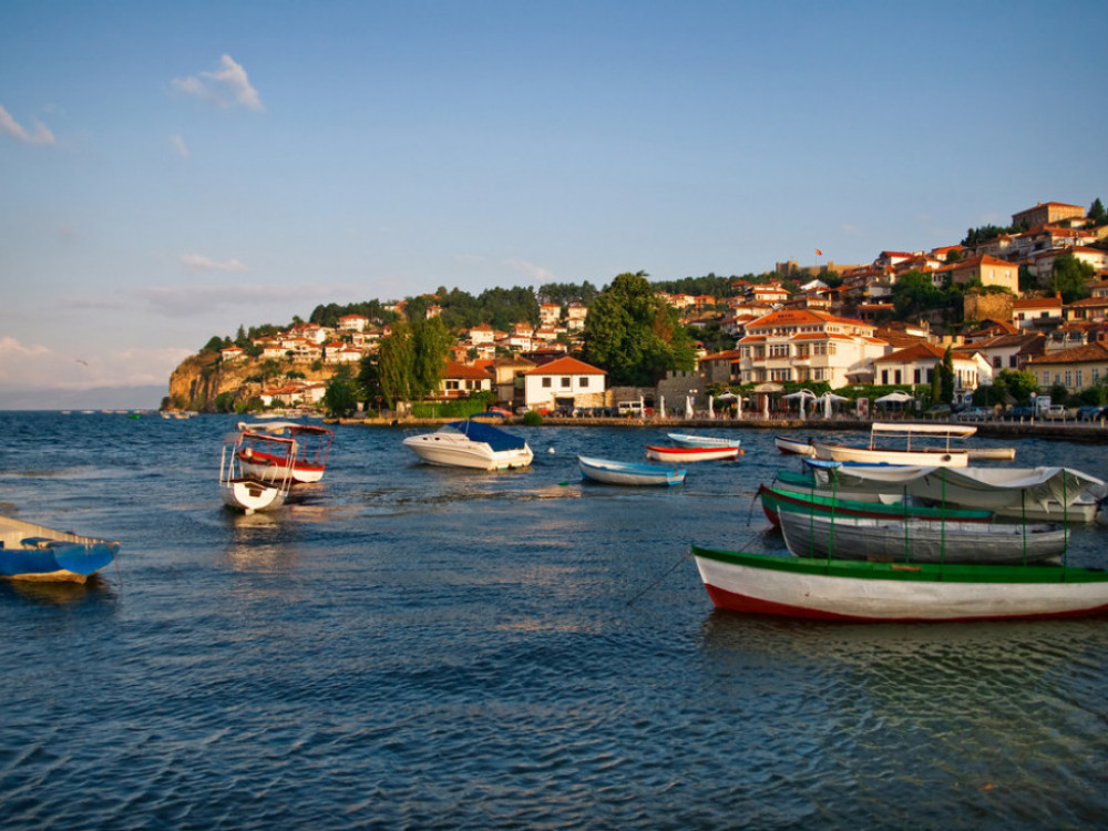 Во Охрид следува бум во изградба на станови, во Скопје стагнација