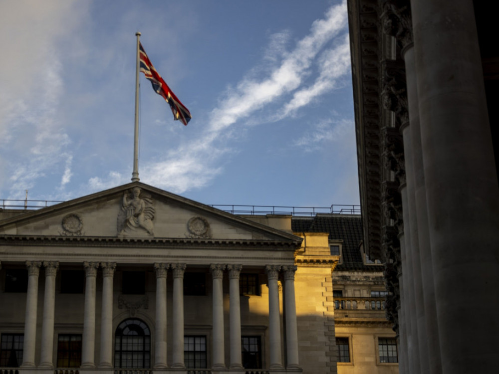 Банката на Англија се подготвува за агресивно намалување на каматите догодина