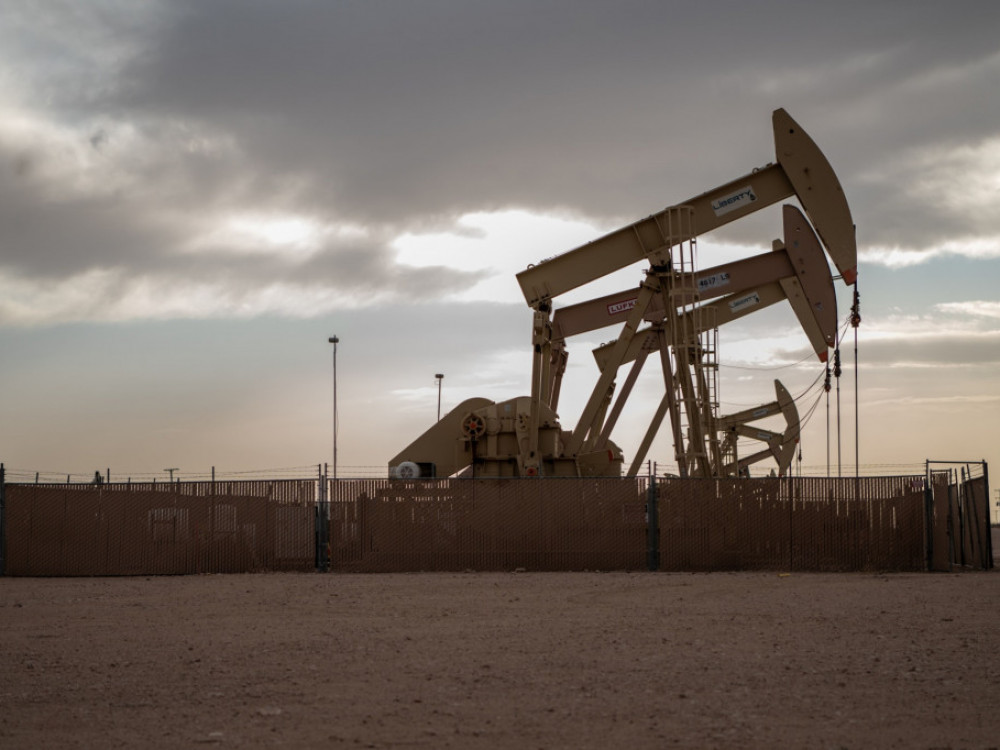 Цената на нафтата стабилна по остриот скок