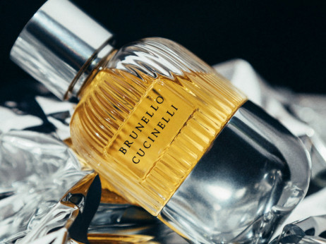 Брунело Кучинели го претстави првиот машки парфем, кој потсетува на Умбрија