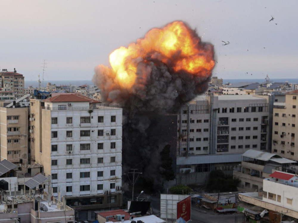 Во тек се преговори за евакуација на Газа, Хамас се уште истрелува ракети