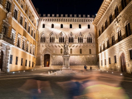 Зошто италијанската премиерка брза да ја продаде најстарата банка во светот