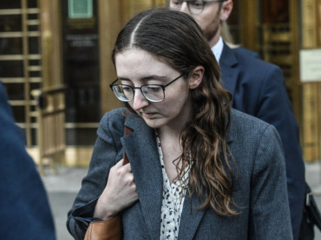 Адвокатите на Банкмен-Фрид не го разнишаа сведочењето на неговата поранешна девојка