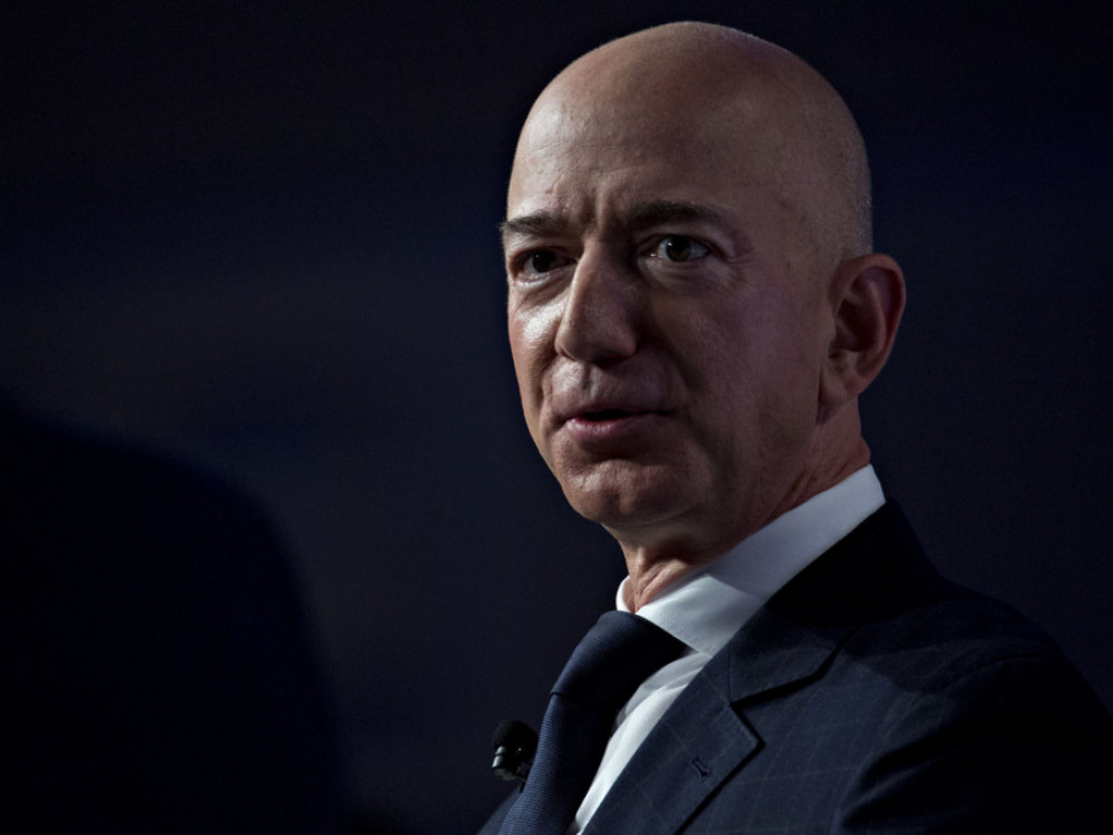 Безос купи вила за 79 милиони откако претходно ја купи и таа до неа