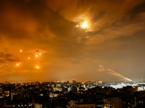Израел ги засили копнените операции во Газа