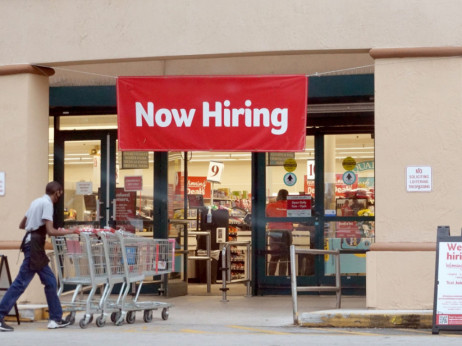 Бројот на отворени работни места во САД одеднаш скокна
