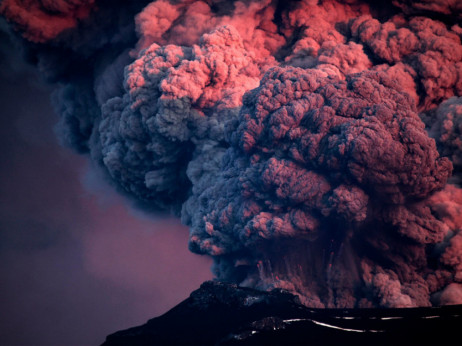 Исланд го евакуираше градот во близина на сината лагуна поради ризик од вулканска ерупција
