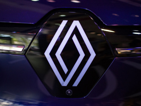 „Рено“ преку нова единица за електрични возила ќе се натпреварува со „Тесла“