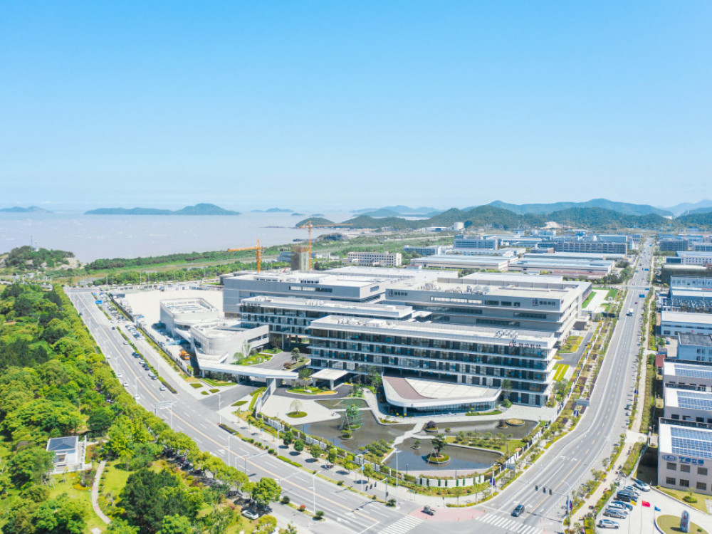 BEYOND SOLAR: ИСТРАЖЕТЕ ГИ РАЗНОВИДНИТЕ И СИГУРНИ РЕШЕНИЈА НА ЕКОТИП - ВО КОМБИНАЦИЈА СО ДОКАЖАНАТА ИЗВОНРЕДНОСТ НА СОЛИС КАКО ВОДЕЧКИ, ГЛОБАЛЕН ПРОИЗВОДИТЕЛ НА СОЛАРНА ЕНЕРГИЈА