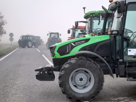 Владата подготвува поддршка, земјоделците ќе го блокираат Париз