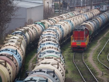 Европа го зголемува увозот на дизел и авио-гориво пред руските санкции