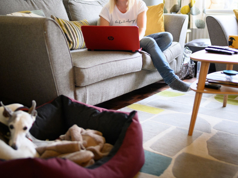 Жителите на Лондон почесто работат оддома од парижаните