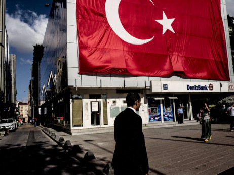 Истрага за измама во турската Денизбанк, вмешани се и познати фудбалери