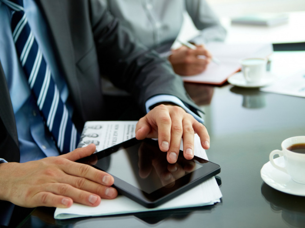 Потенцијален купувач дава трошка надеж за електричните возила на „Евергранд“